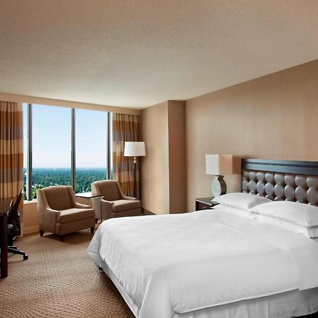 Sheraton Greensboro Quarto foto